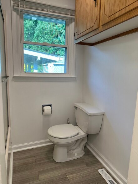 Bathroom - 78A Dries Dr