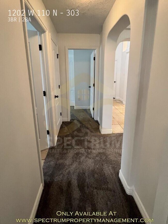 Building Photo - 1ST MONTH RENT FREE! Remodeled 3 Bd/2 Ba C...