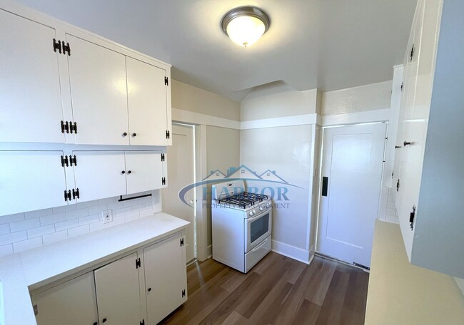 Building Photo - Beautiful 3-Bedroom Home with Spacious Liv...