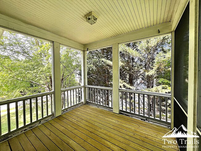 Building Photo - GORGEOUS 4 BED/2.5 BATH IN BILTMORE PARK
