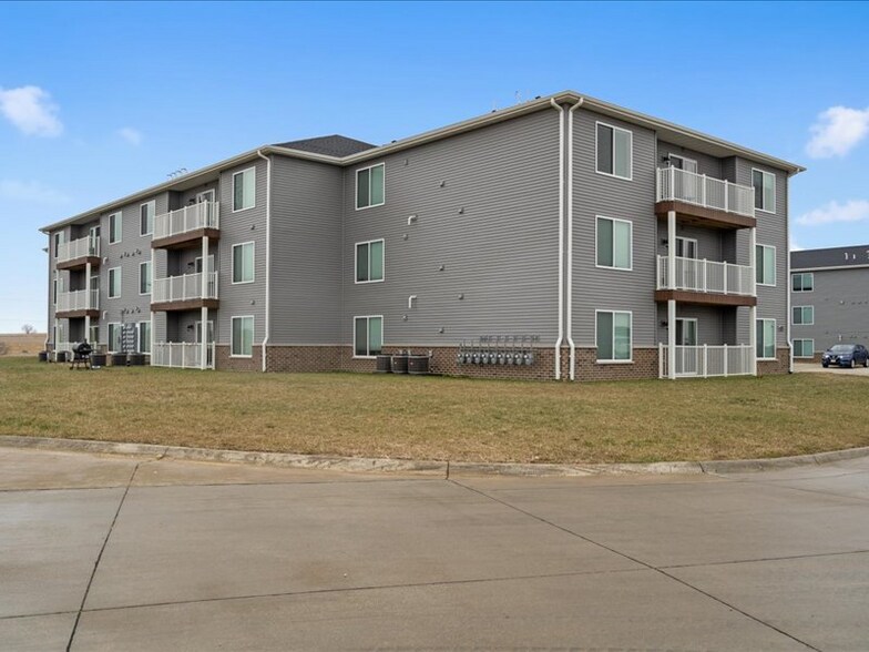 Building Photo - 7128 Thunder Vly Dr