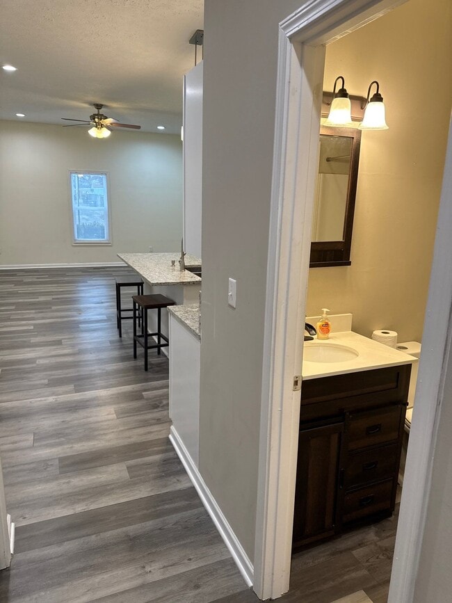 Building Photo - 440 Terrace Ave