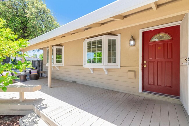 Building Photo - Renovated 4-bedroom, 2-bath home in Fremont!