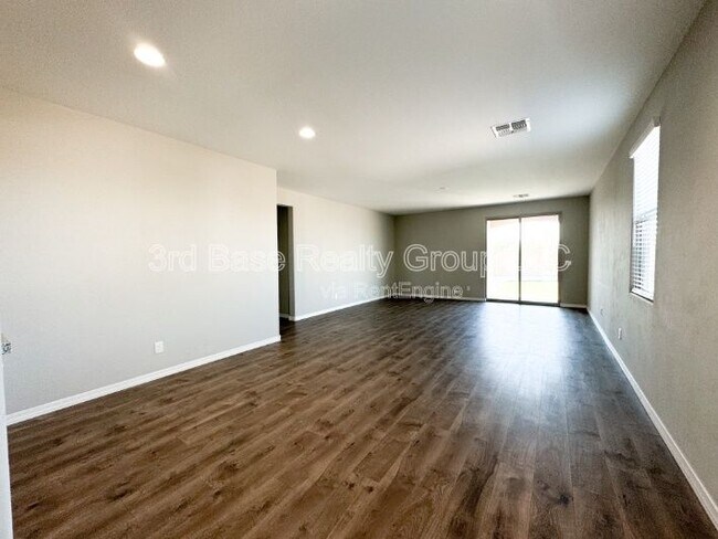 Building Photo - 20167 W Buchanan St