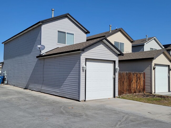 Building Photo - Great home in Middleton
