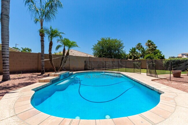 Building Photo - 3381 E Flamingo Ct