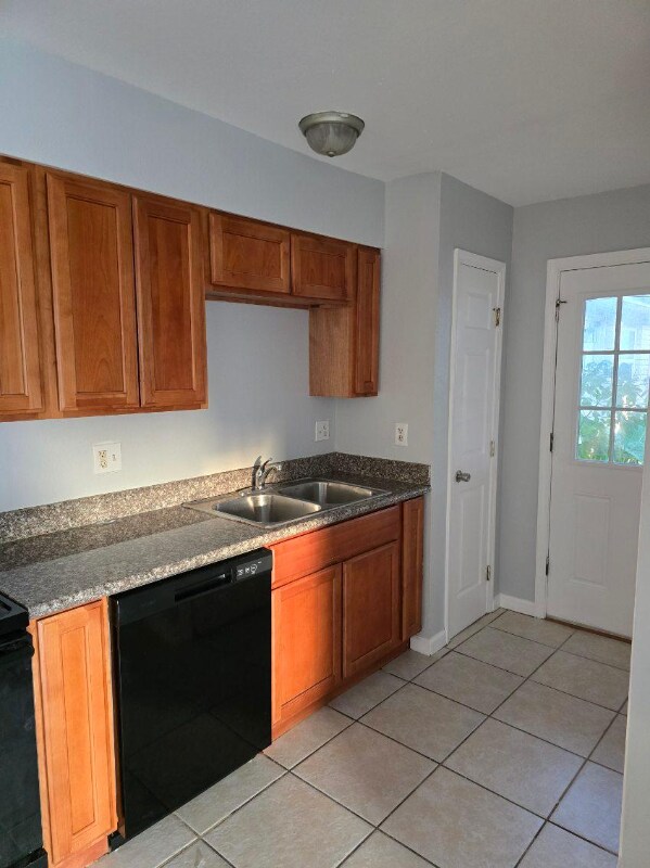 Building Photo - 6087 Wildair Dr