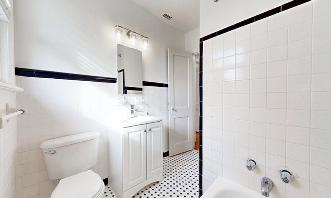 Building Photo - Pristine Neptune Beach Remodel: 2 Blocks to the Sand and Walkable to Everything!