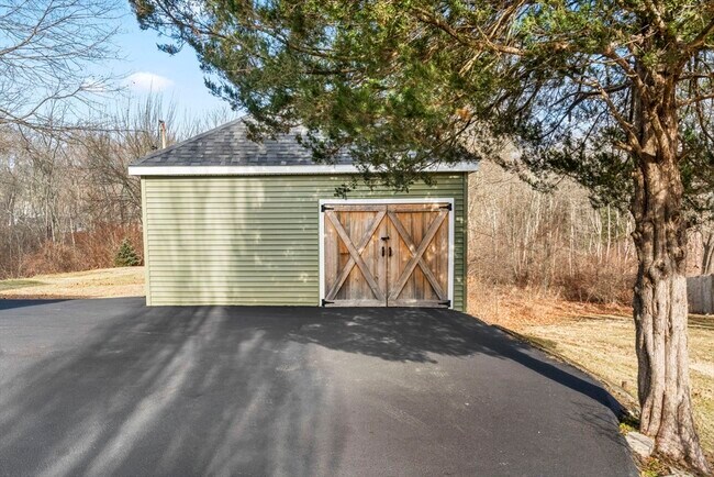 Building Photo - 191 Randolph St