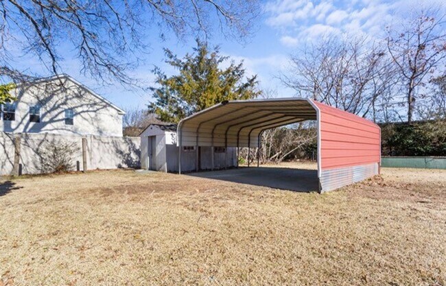 Building Photo - 1404 Shelton Rd