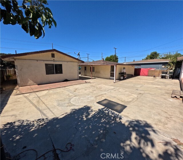 Building Photo - 255 W La Verne Ave