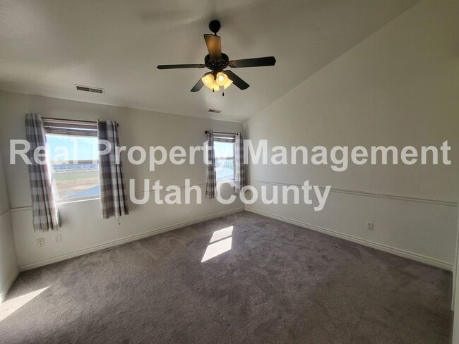 Building Photo - 518 S 2150 W