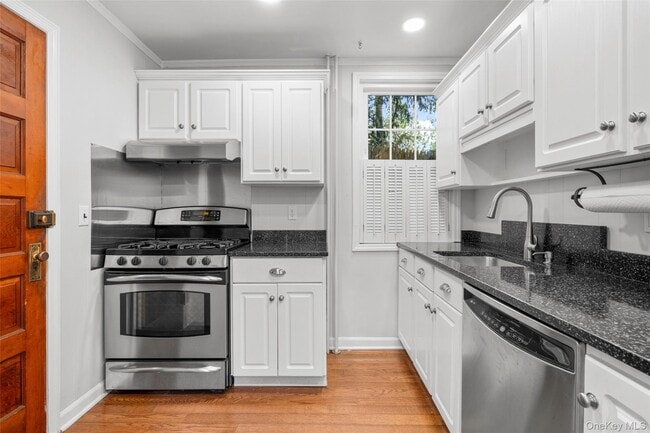 Building Photo - 49 Weaver St