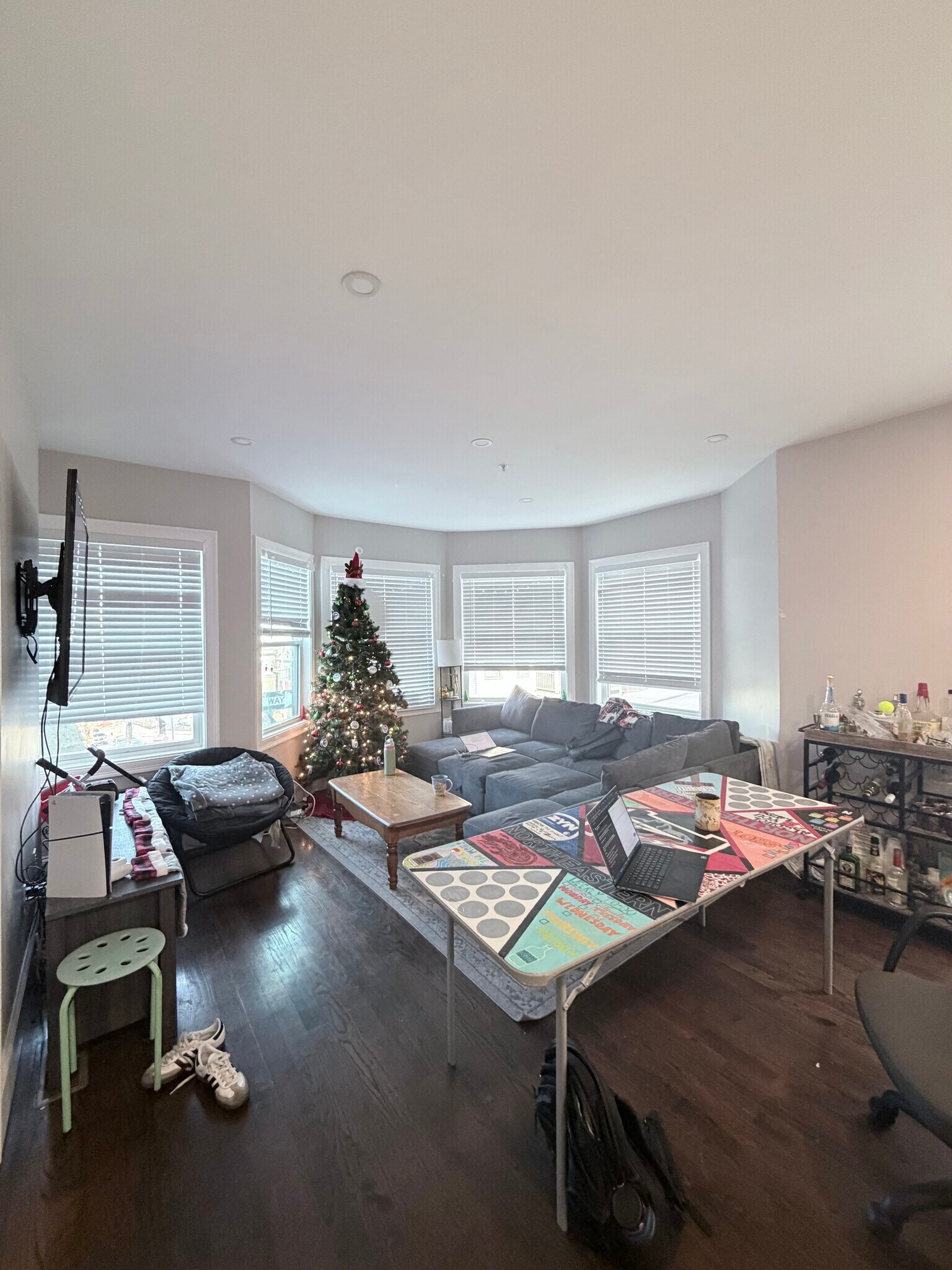 Building Photo - 156 Hillside St