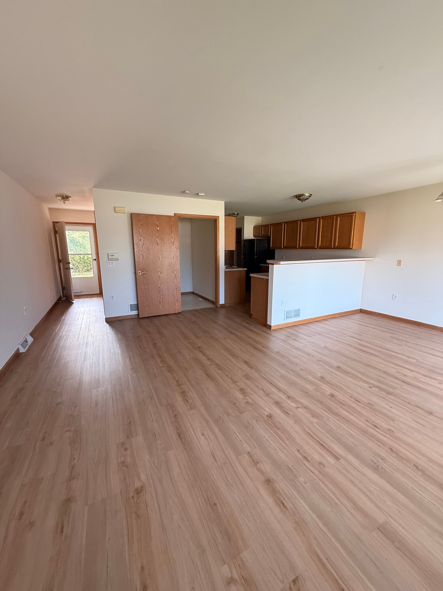Building Photo - 3006 Selkirk Dr