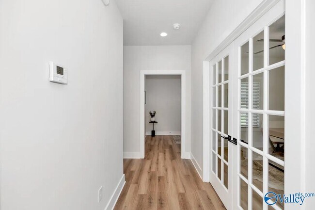 Building Photo - 64 Mountain Vis Cir