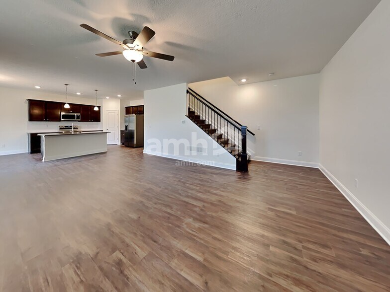 Building Photo - 8100 Rapala Ln