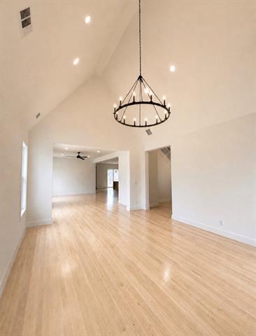 Building Photo - 5115 Vanderbilt Ave
