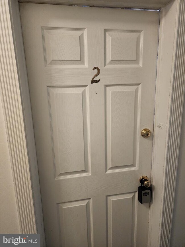 Building Photo - 15 N Washington St