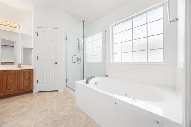 Building Photo - 1306 Lou Gehrig Ln