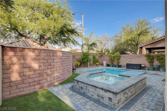 Building Photo - 10400 Raining Sky St