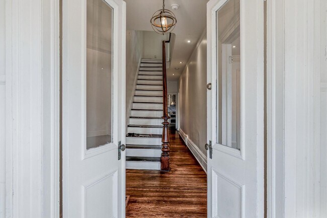 Building Photo - 37 W 34th St.