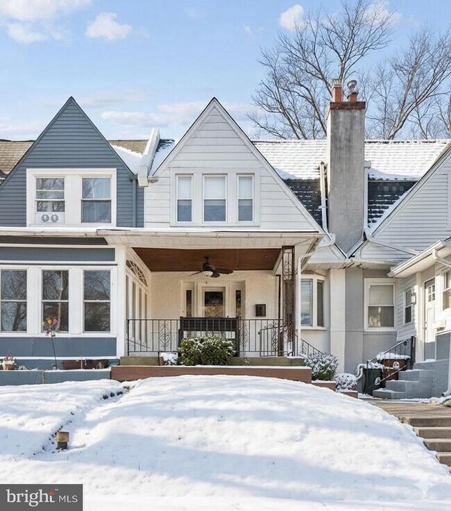 Building Photo - 210 Wabash Ave