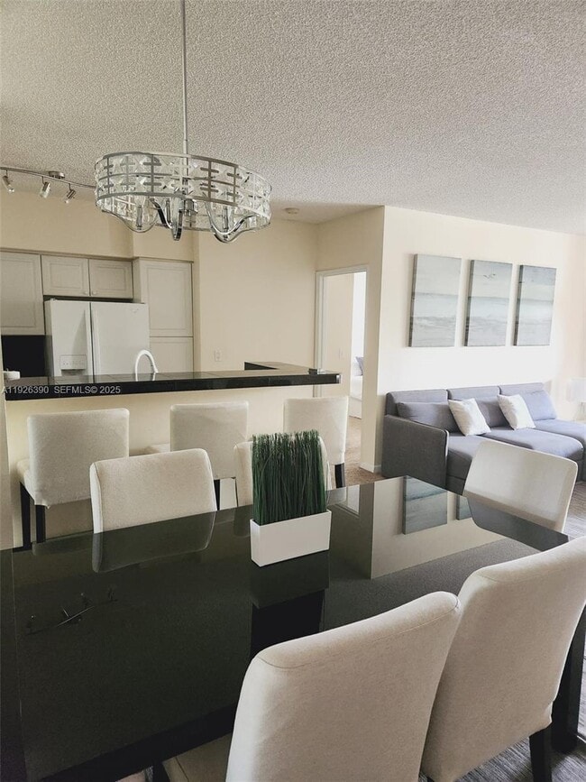 Building Photo - 19655 E Country Club Dr