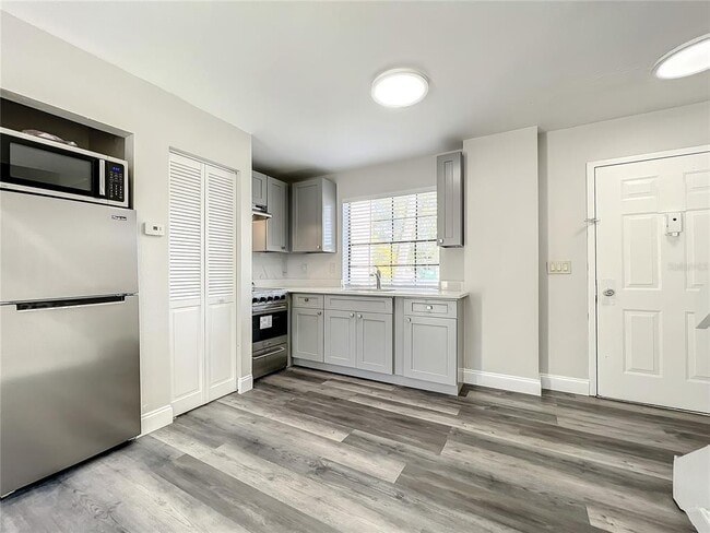 Building Photo - 10288 Turkey Lake Rd