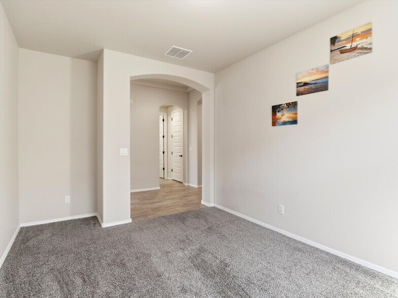 Building Photo - 6936 Dusty Dr NE