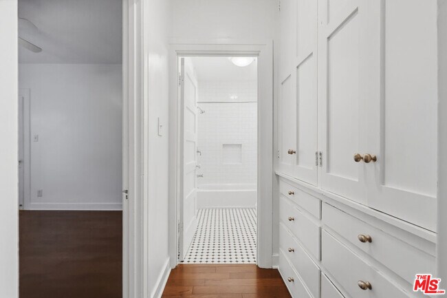 Building Photo - 4407 Melbourne Ave
