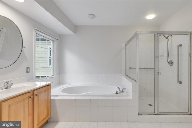 Building Photo - 427 Park Ave