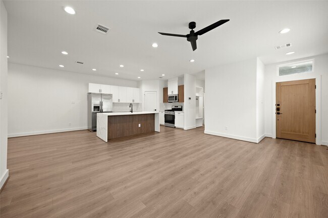 Building Photo - 2649 Seaglass Vw Dr