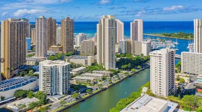 Building Photo - 1848 Kahakai Dr