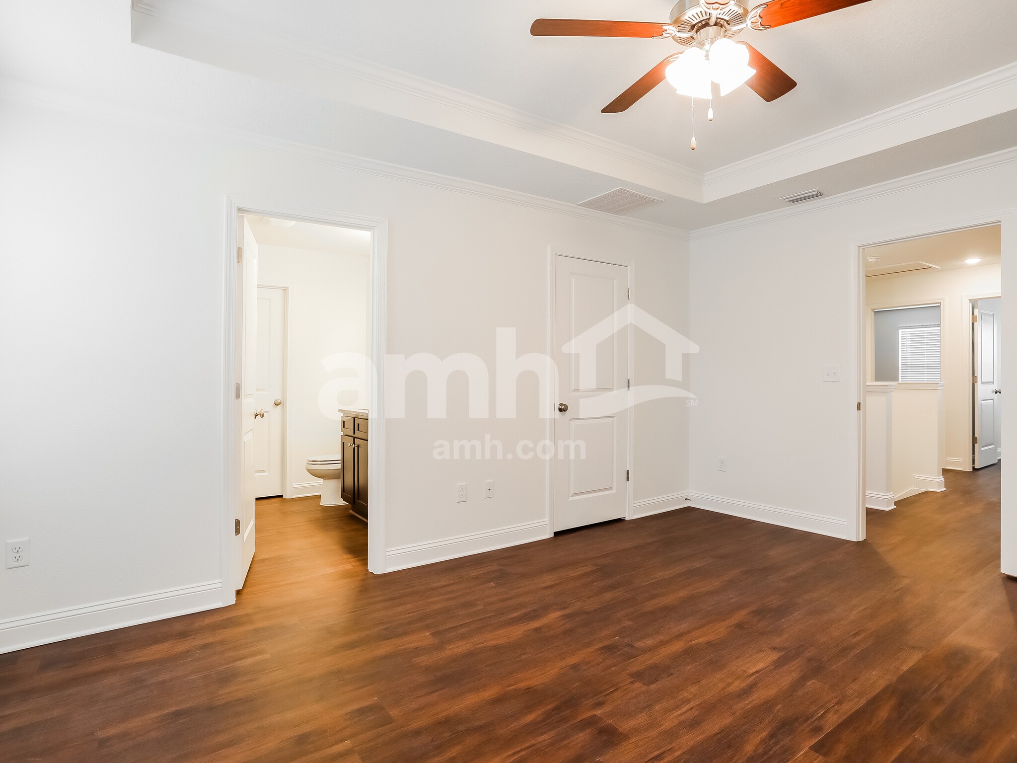 Building Photo - 301 Banyan Frst Dr