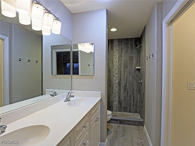 Building Photo - 5264 Cedarbend Dr