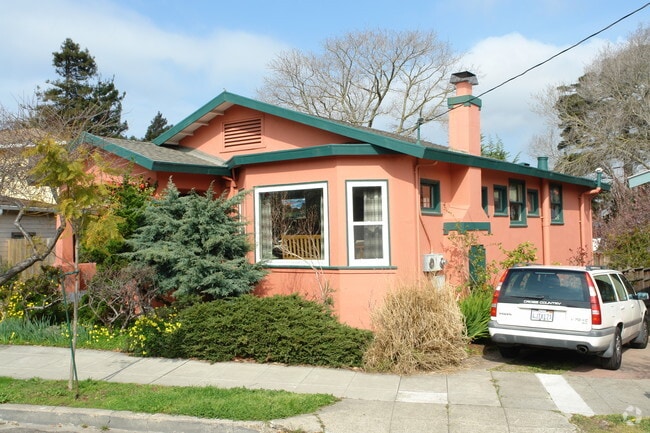Primary Photo - 1507 Ada St