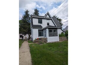 Building Photo - 302 E 48th St