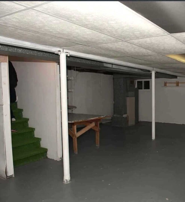 Building Photo - 288 Dover Ln