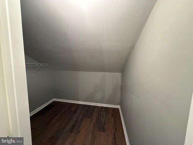 Building Photo - 28 Drewes Ct