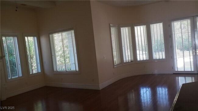 Building Photo - 3030 American River Ln