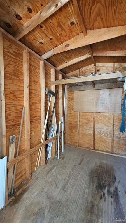 Building Photo - 2408 Meadowlark St