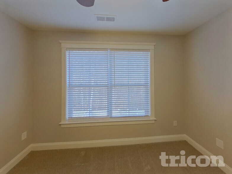 Building Photo - 10129 Caldwell Forest Dr