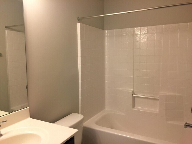 Building Photo - 1105 Metropolitan Dr
