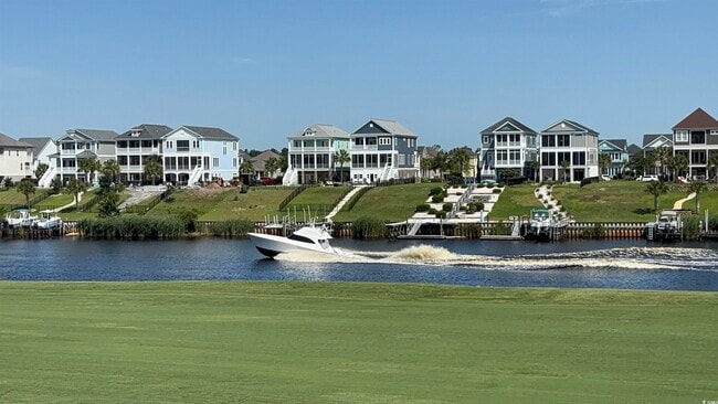 Building Photo - 4034 Fairway Lakes Dr