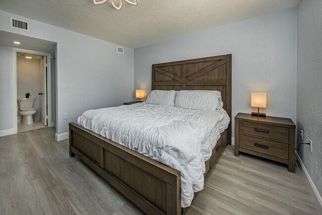 Building Photo - 3630 Whitehall Dr