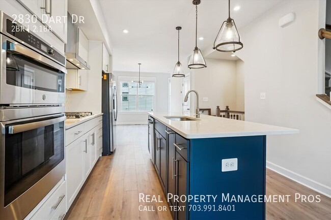 Building Photo - 2830 Dart Dr