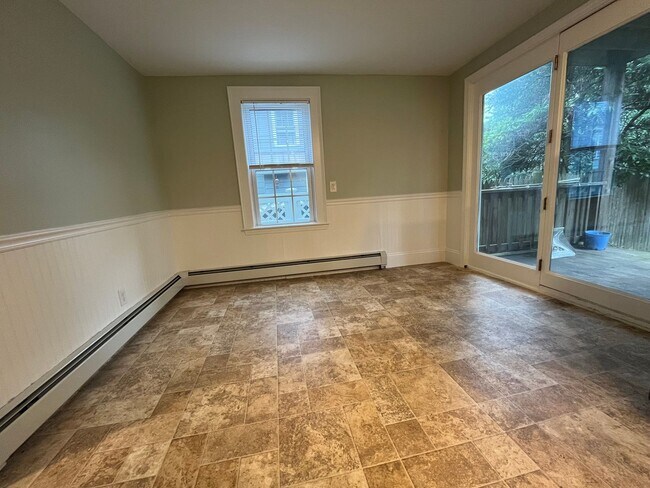 Building Photo - 44 Charnock St