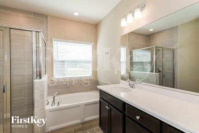 Building Photo - 219 Bloomfield Wy