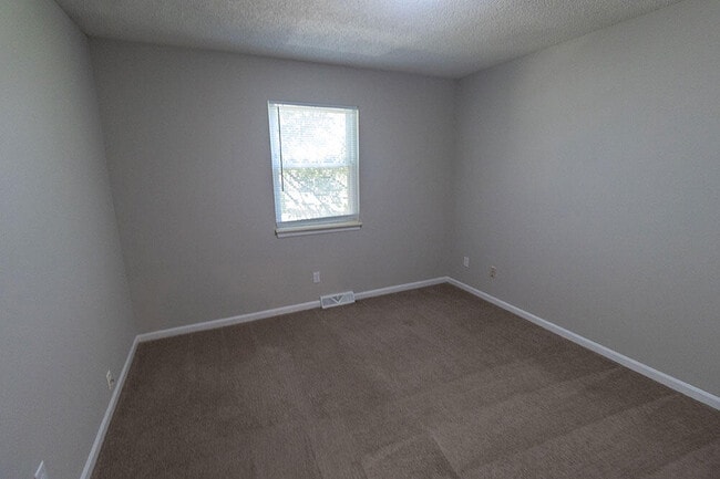 Building Photo - 3602 Hermitage Rd